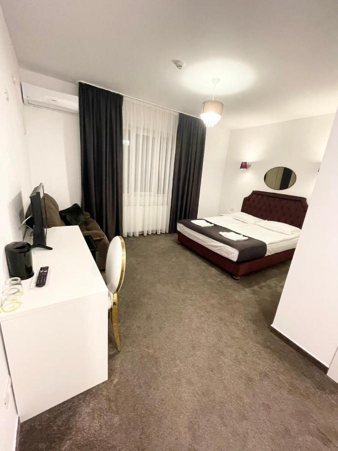 Hotel Cochet Boutique Târgu Jiu Exteriér fotografie