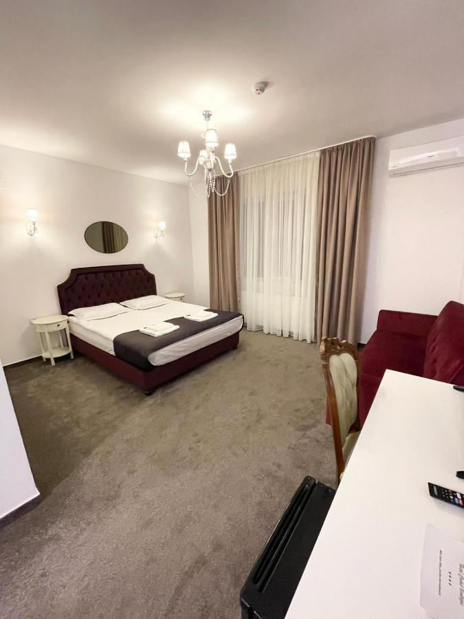 Hotel Cochet Boutique Târgu Jiu Exteriér fotografie