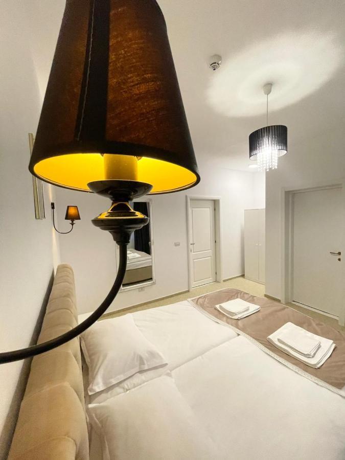 Hotel Cochet Boutique Târgu Jiu Exteriér fotografie
