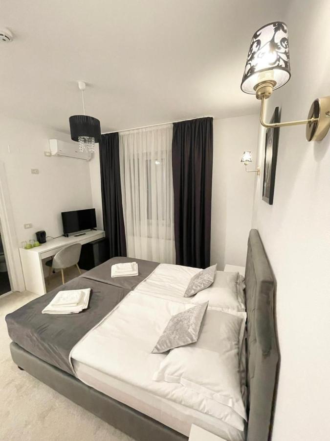 Hotel Cochet Boutique Târgu Jiu Exteriér fotografie