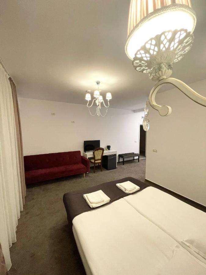 Hotel Cochet Boutique Târgu Jiu Exteriér fotografie