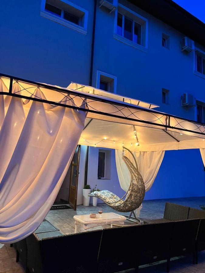 Hotel Cochet Boutique Târgu Jiu Exteriér fotografie