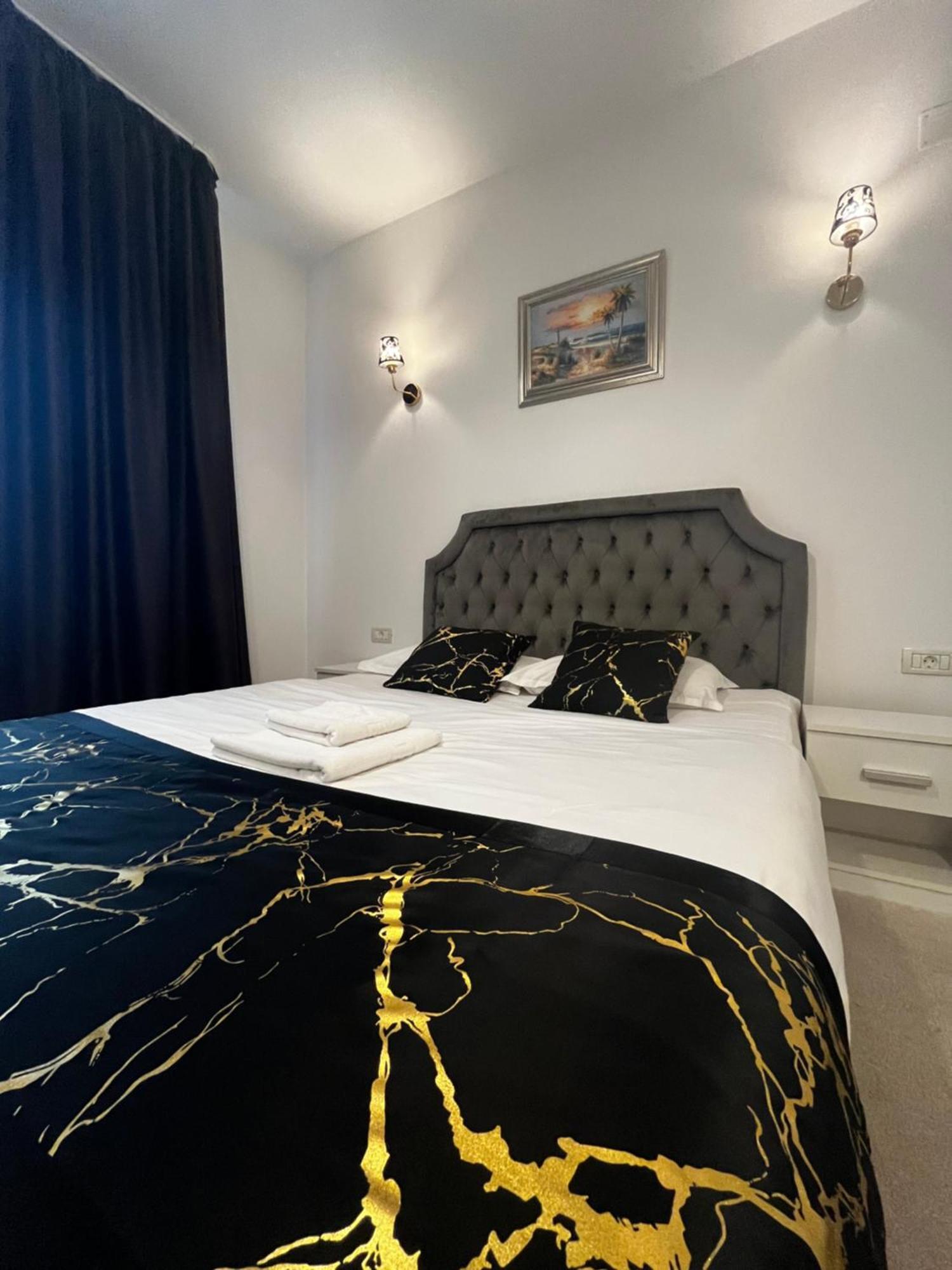 Hotel Cochet Boutique Târgu Jiu Exteriér fotografie