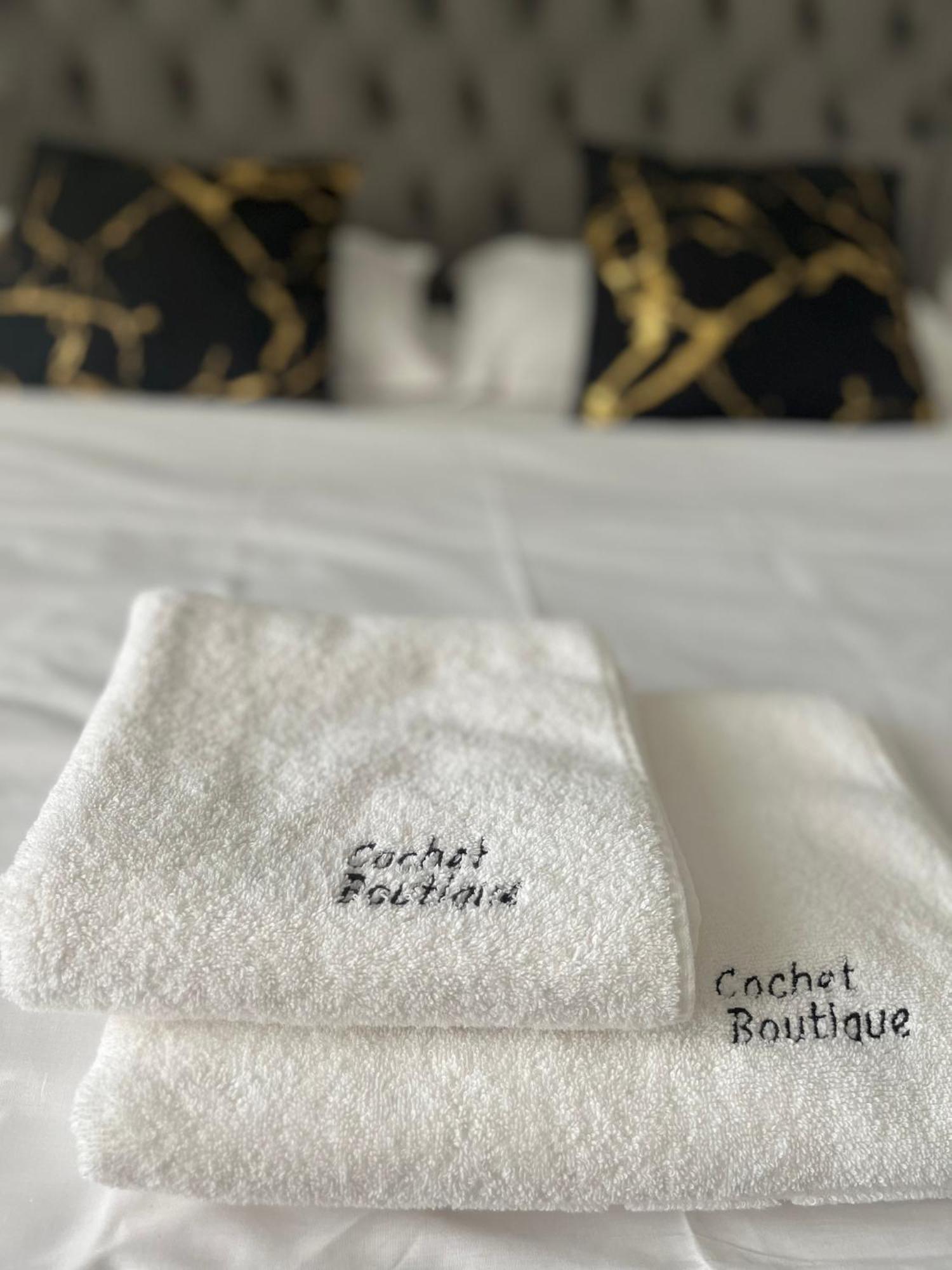 Hotel Cochet Boutique Târgu Jiu Exteriér fotografie